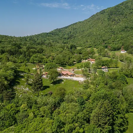 Fattoria Carolina - Friuli Venezia Giulia - Val D'arzino Couette-café 3*